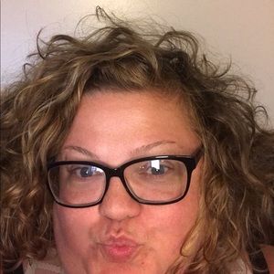 Meet your Posher, Angelita